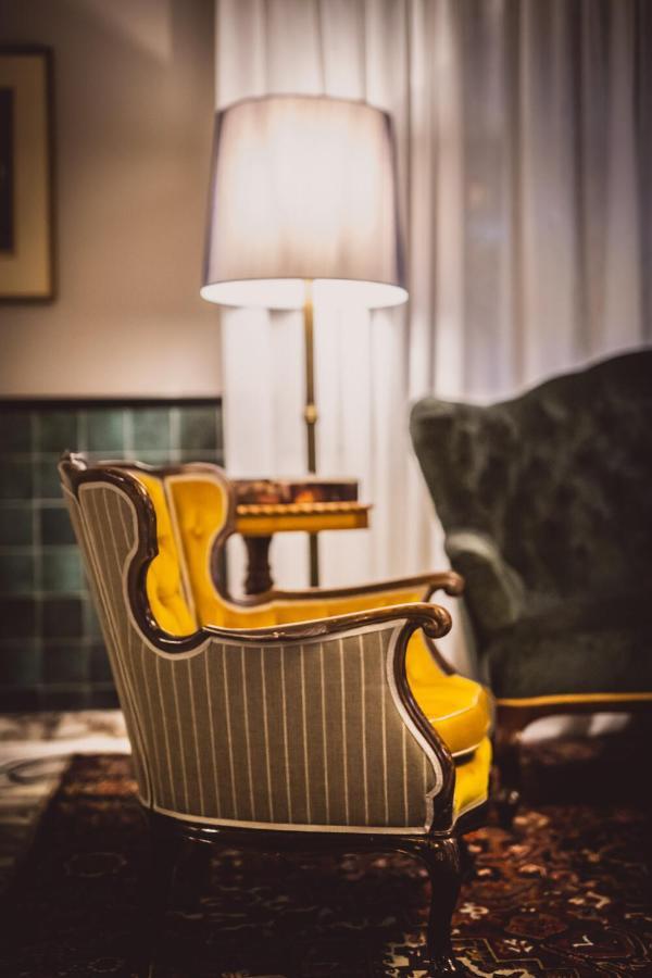 Henri Hotel Wien Siebterbezirk Bagian luar foto