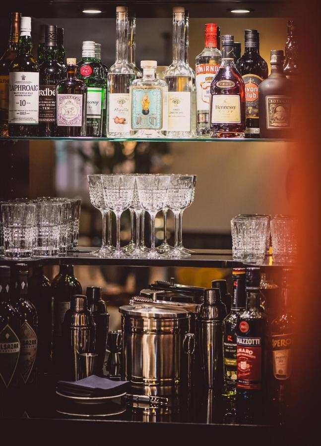 Henri Hotel Wien Siebterbezirk Bagian luar foto