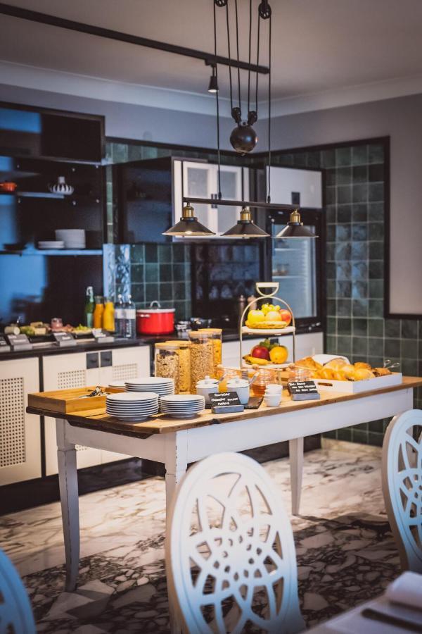 Henri Hotel Wien Siebterbezirk Bagian luar foto