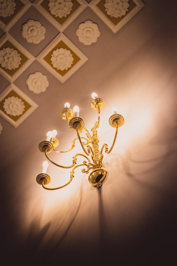 Henri Hotel Wien Siebterbezirk Bagian luar foto