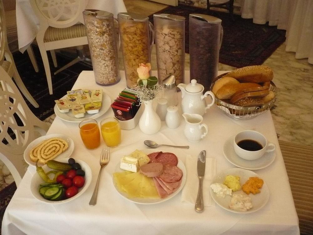 Henri Hotel Wien Siebterbezirk Bagian luar foto