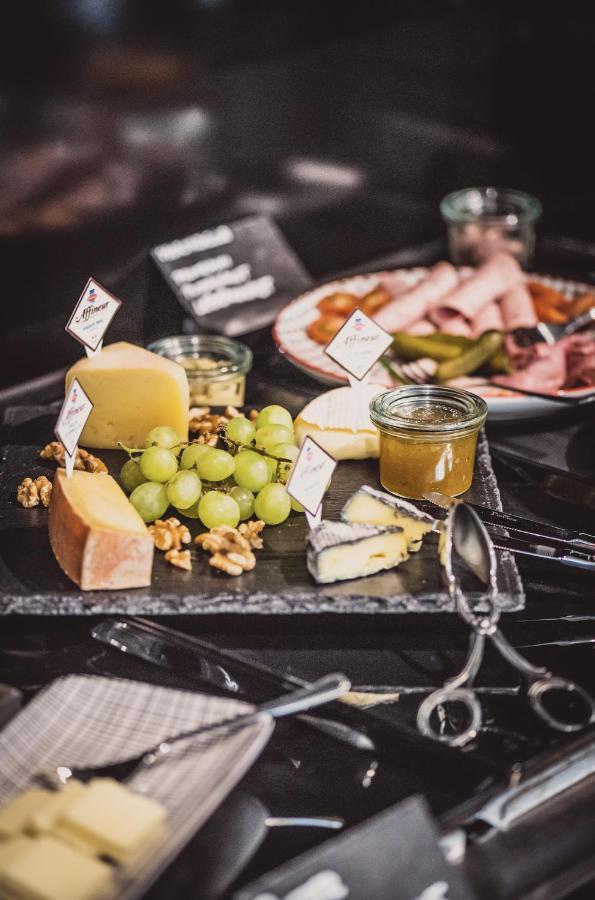 Henri Hotel Wien Siebterbezirk Bagian luar foto
