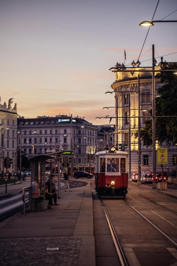 Henri Hotel Wien Siebterbezirk Bagian luar foto