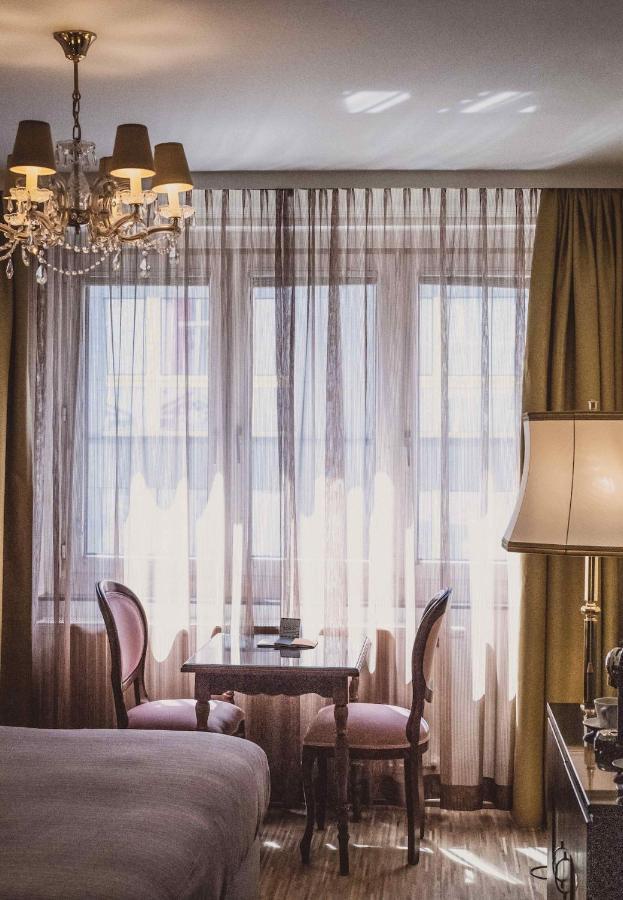 Henri Hotel Wien Siebterbezirk Bagian luar foto