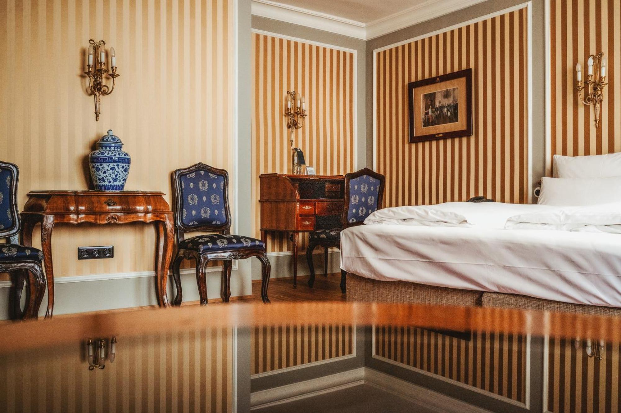 Henri Hotel Wien Siebterbezirk Bagian luar foto