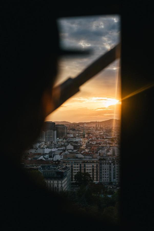 Henri Hotel Wien Siebterbezirk Bagian luar foto